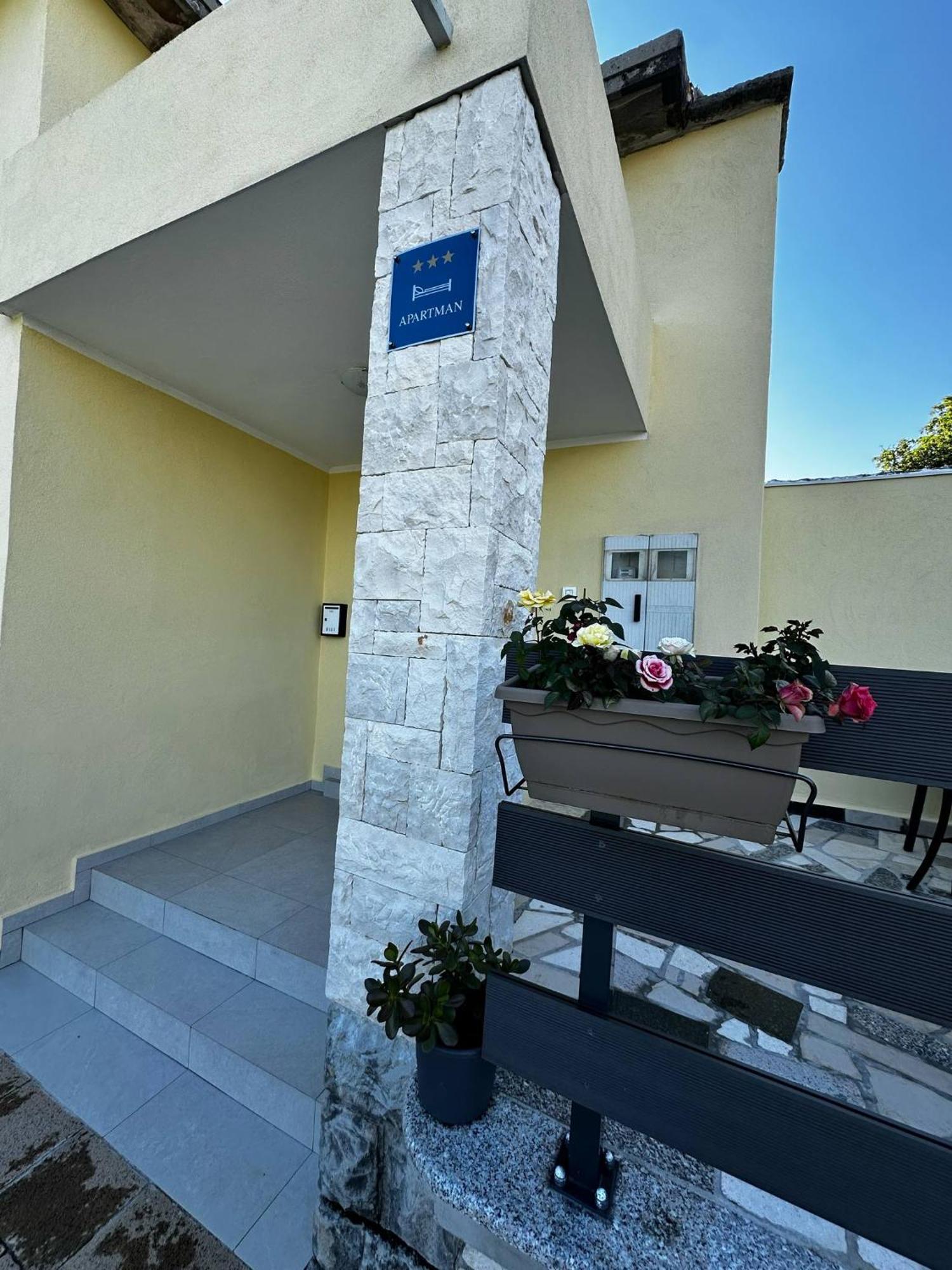 Lulic Apartment Labin  Ngoại thất bức ảnh